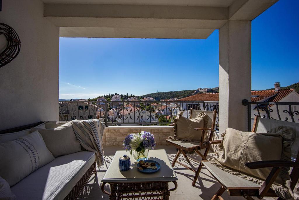 Hvar stunning seaview retreat with terrace apartment - Image 6