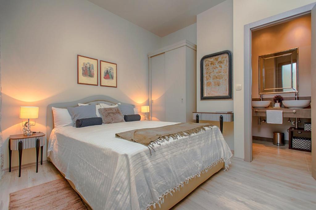 Hvar heritage Residencedva description