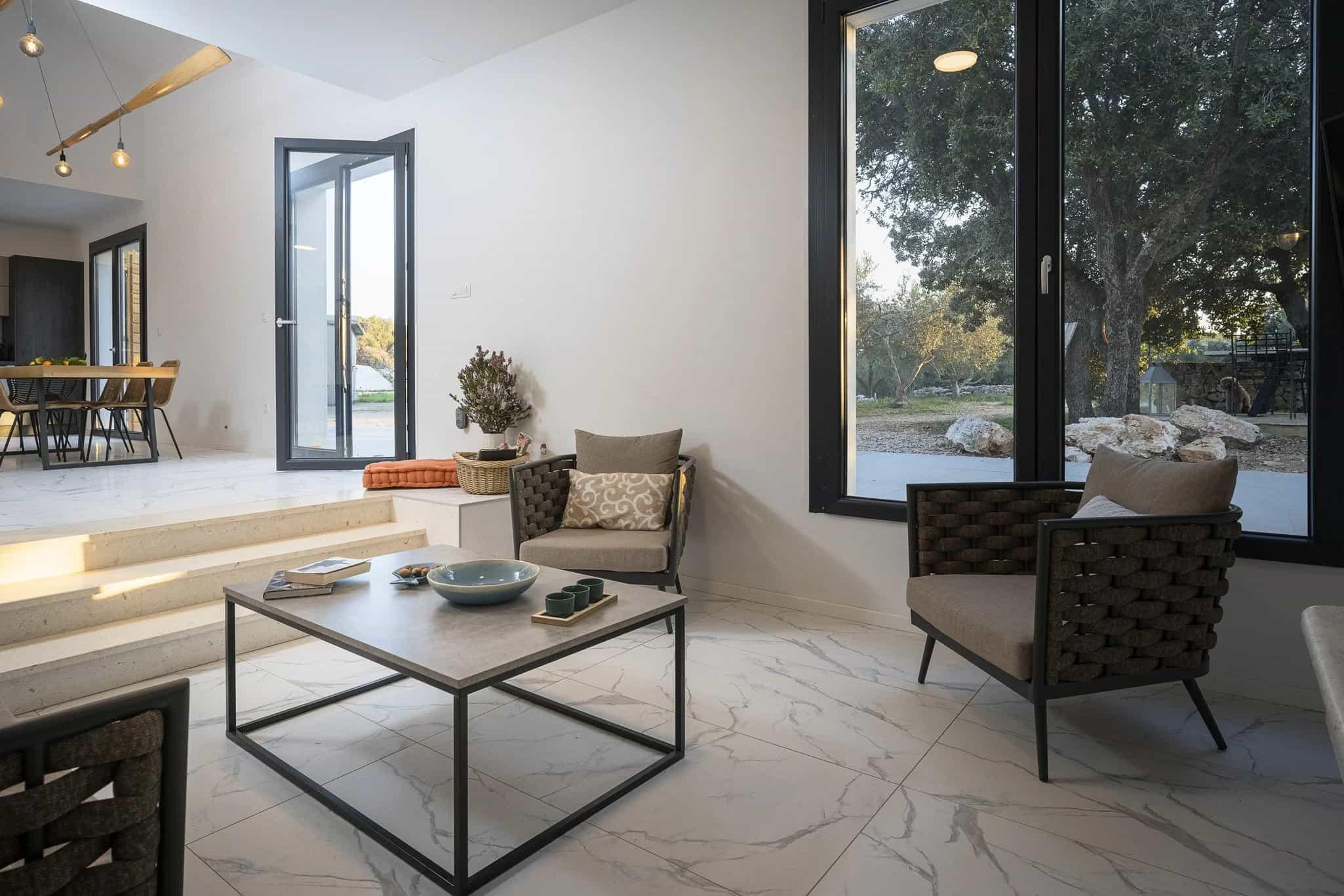 Villa perfect escape coffee table