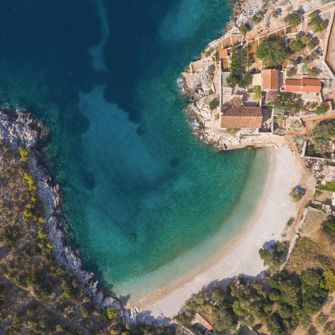 Speed boat tour with wine tasting - Private guided tour in Hvar, Croatia