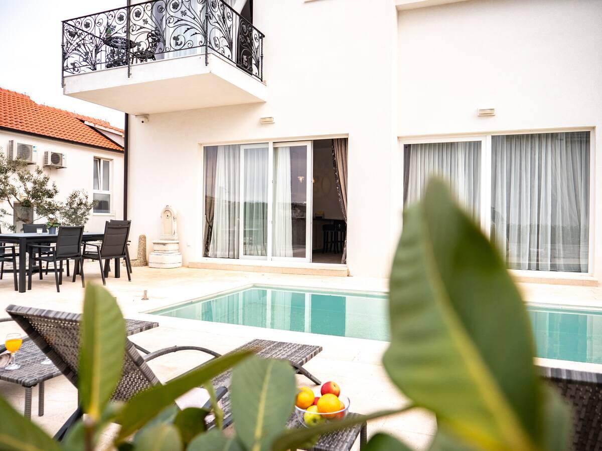 Villa Elegant Beauty exterior